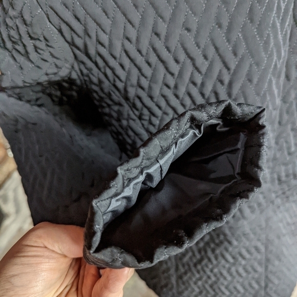 ✨ Esprit Size M Black Quilted Zip Up Jacket – Lined, Cozy & Stylish 🧥 - Picture 10 of 13